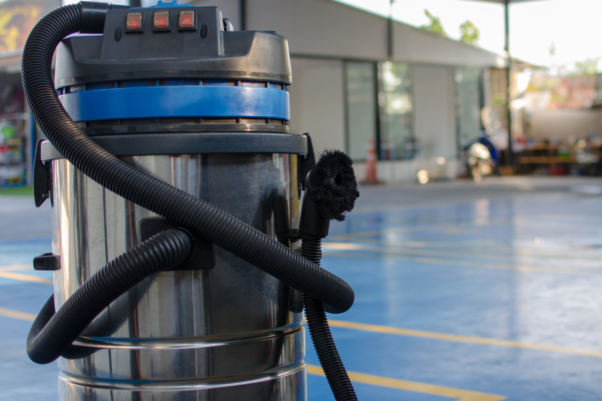 Aspirateur avec fil