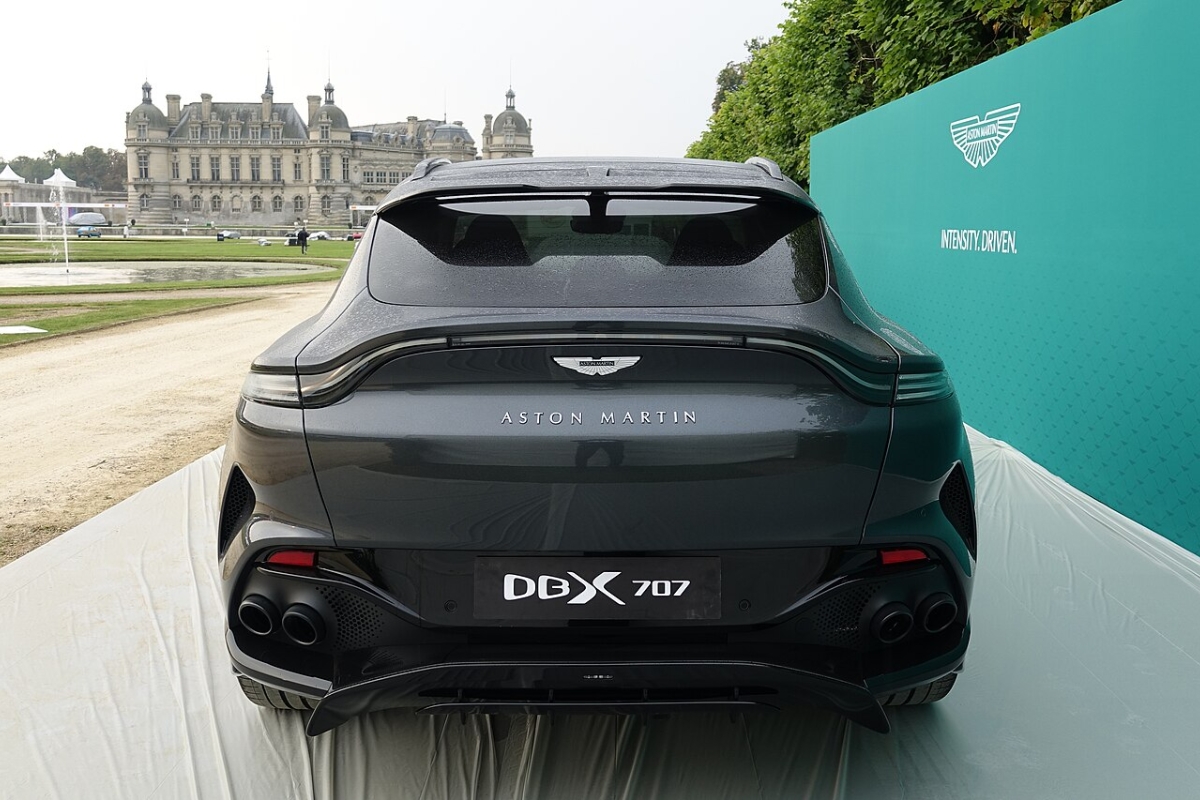 @fr.wikipedia.org : Aston Martin DBX Concept