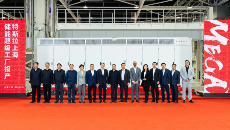 Tesla s&rsquo;impose avec sa Megafactory à Shanghai : le stockage d’énergie renouvelable passe à la vitesse supérieure !