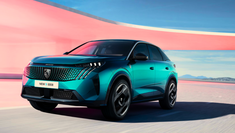 Peugeot met la gomme sur ses modèles e-3008 et e-5008 : puissance et coffre passent la seconde en 2025 !