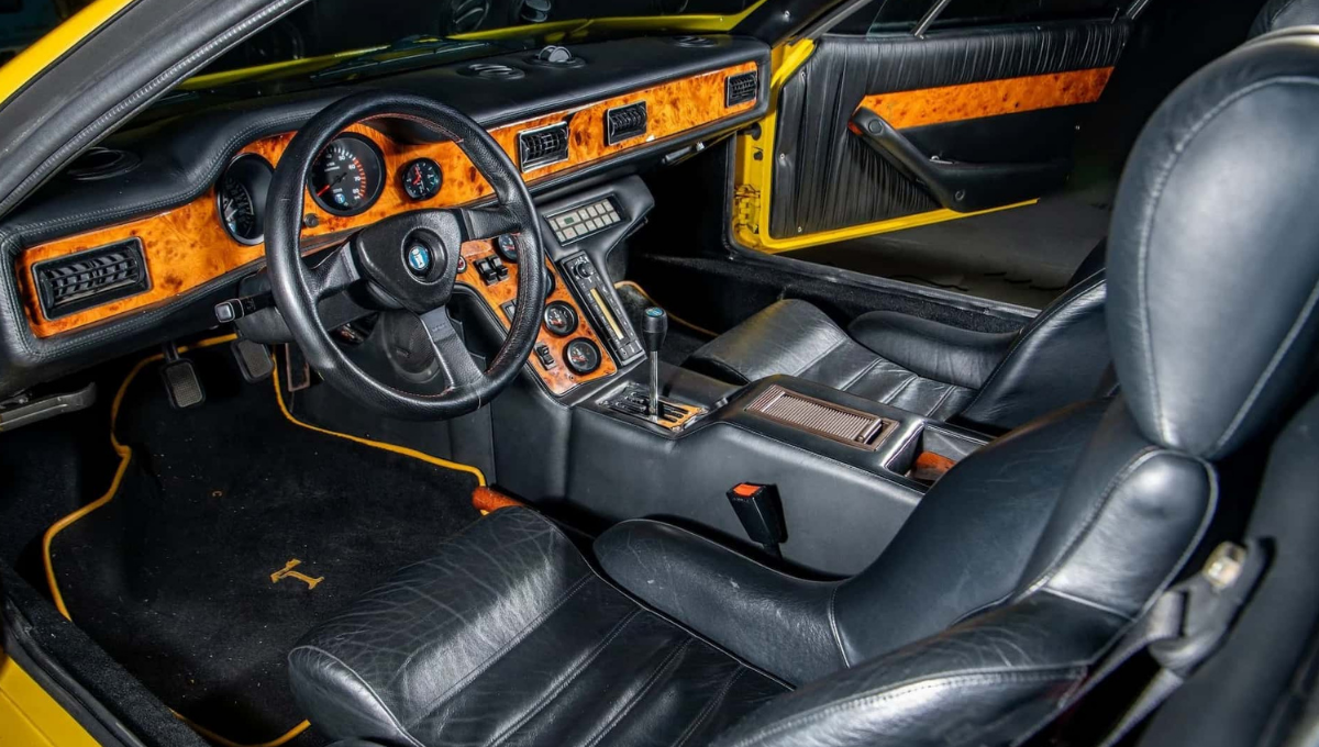 1991 De Tomaso Pantera - Intérieur