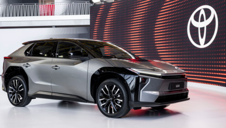 Toyota pourrait (enfin !) rattraper son retard avec la mise à jour du modèle bZ4X prévue pour 2026