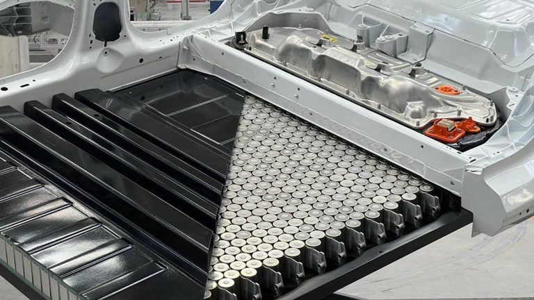 Les batteries Tesla face aux Blade de BYD : des résultats surprenants révélés !