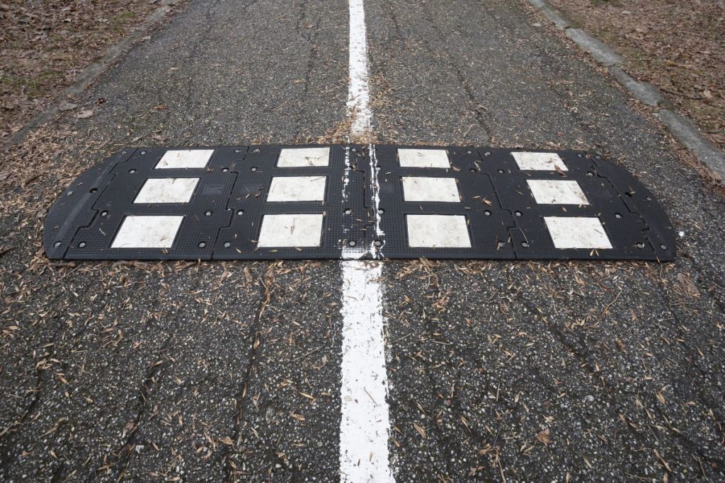 ralentisseurs illégaux