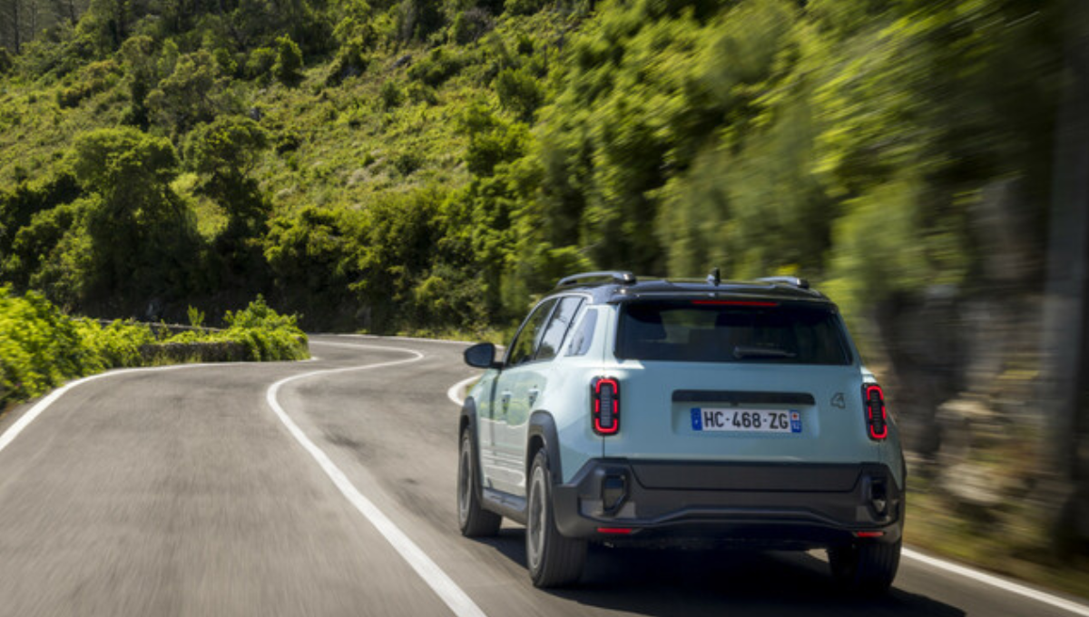 @Renault - Renault 4 E-Tech Electric (2025)