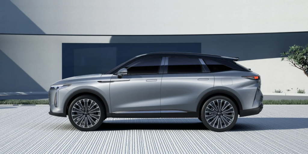 Ce SUV chinois à 39 900 € ridiculise la Porsche 911 avec 535 ch et sera dispo en France