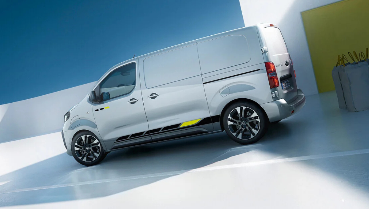 @Opel Vivaro Sportive