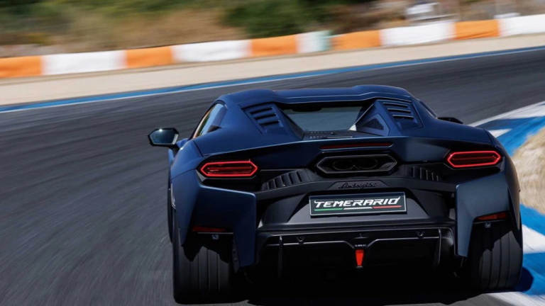 Essai Lamborghini Temerario : un V8 à 10 000 tr/min qui donne des frissons à 343 km/h dans cette hybride de 920 ch