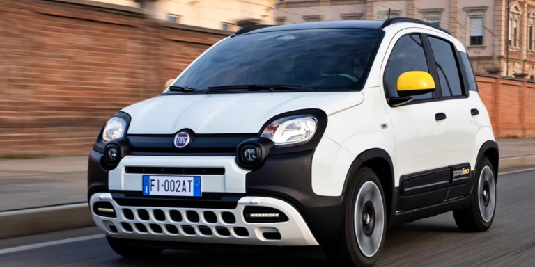 Fiat Pandina à 9 990 € : Stellantis relance la guerre des prix face à la Dacia Sandero