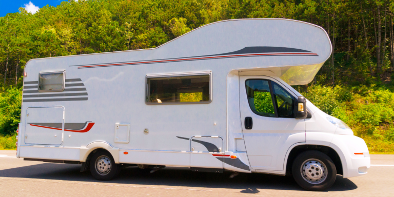 Location de camping-car : par qui faut-il passer un pro ou un particulier ?