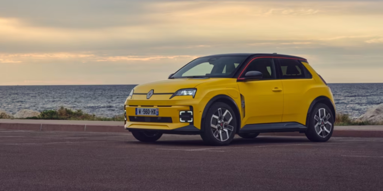 Succès fulgurant pour la R5 et ce ne sera pas un simple coup d’éclat : Renault prépare déjà la suite