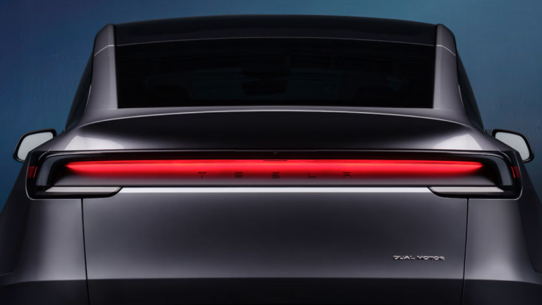 Elon Musk : la version à prix cassé arrive plus tôt que prévu et c&rsquo;est “juste une Model Y”