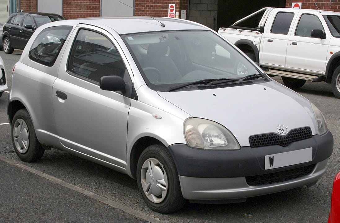 Toyota Yaris 1