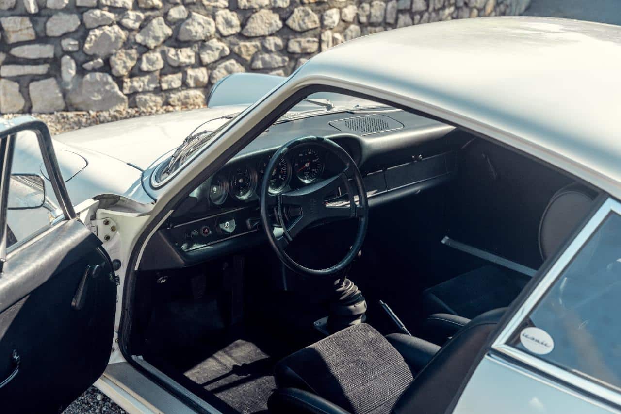 PORSCHE 911 Carrera 2.7 RS - 1973 volant