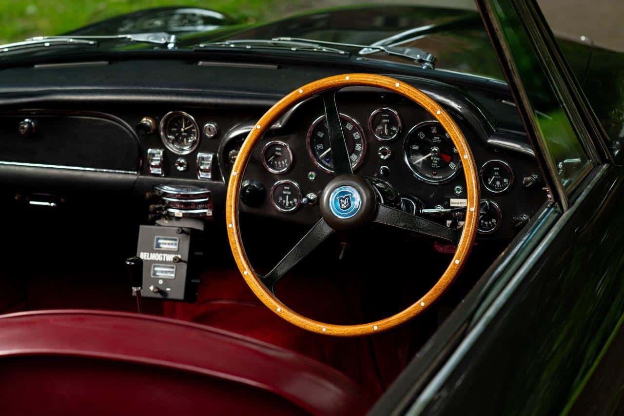 ASTON MARTIN DB5 Cabriolet | Hard-top - 1965 vue volant