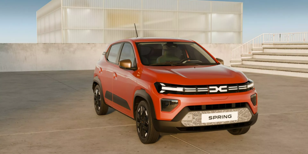 Elle devait disparaître en 2024… mais la Dacia Spring déjoue tous les pronostics et rayonne en Europe