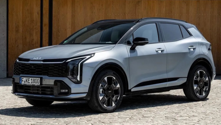 Nouveau Kia Sportage : restylé, électrifié, suréquipé… et toujours la combinaison gagnante qui écrase la concurrence en 2025 ?