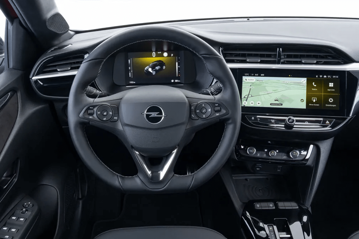 Opel Corsa Hybrid 2025 design intérieur