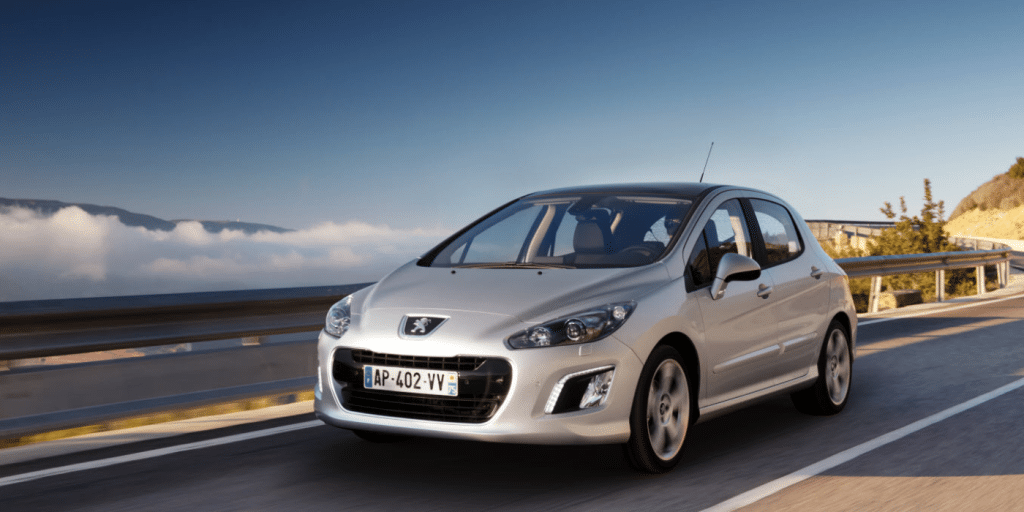 Peugeot 308 : le jour où elle a fait trembler les grandes marques allemandes