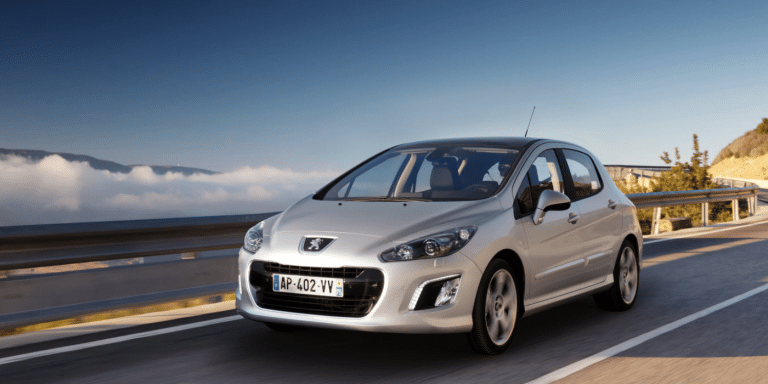 Peugeot 308 : le jour où elle a fait trembler les grandes marques allemandes