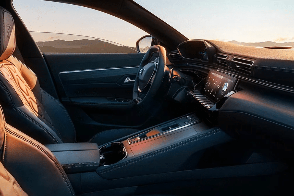 Peugeot 508 hybride intérieur