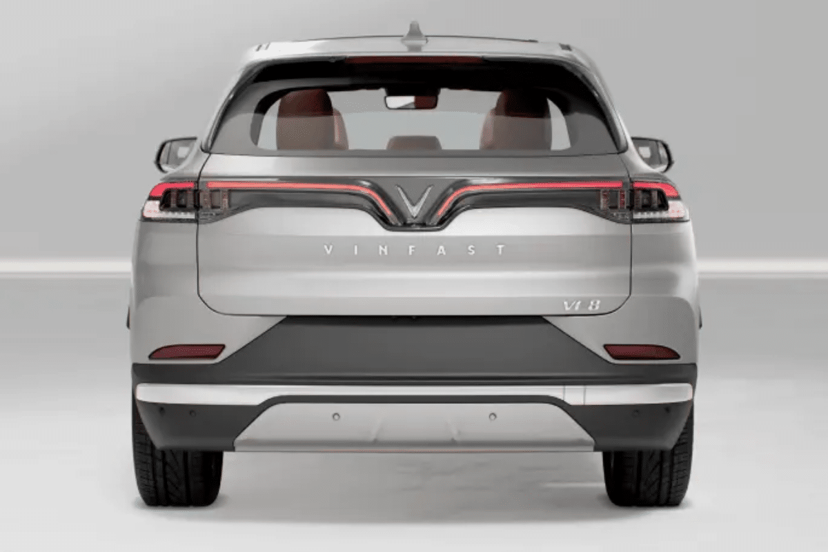 VF 8 vu arrière