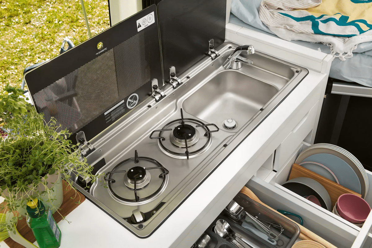 Volkswagen Grand California 2026 design intérieur cuisine