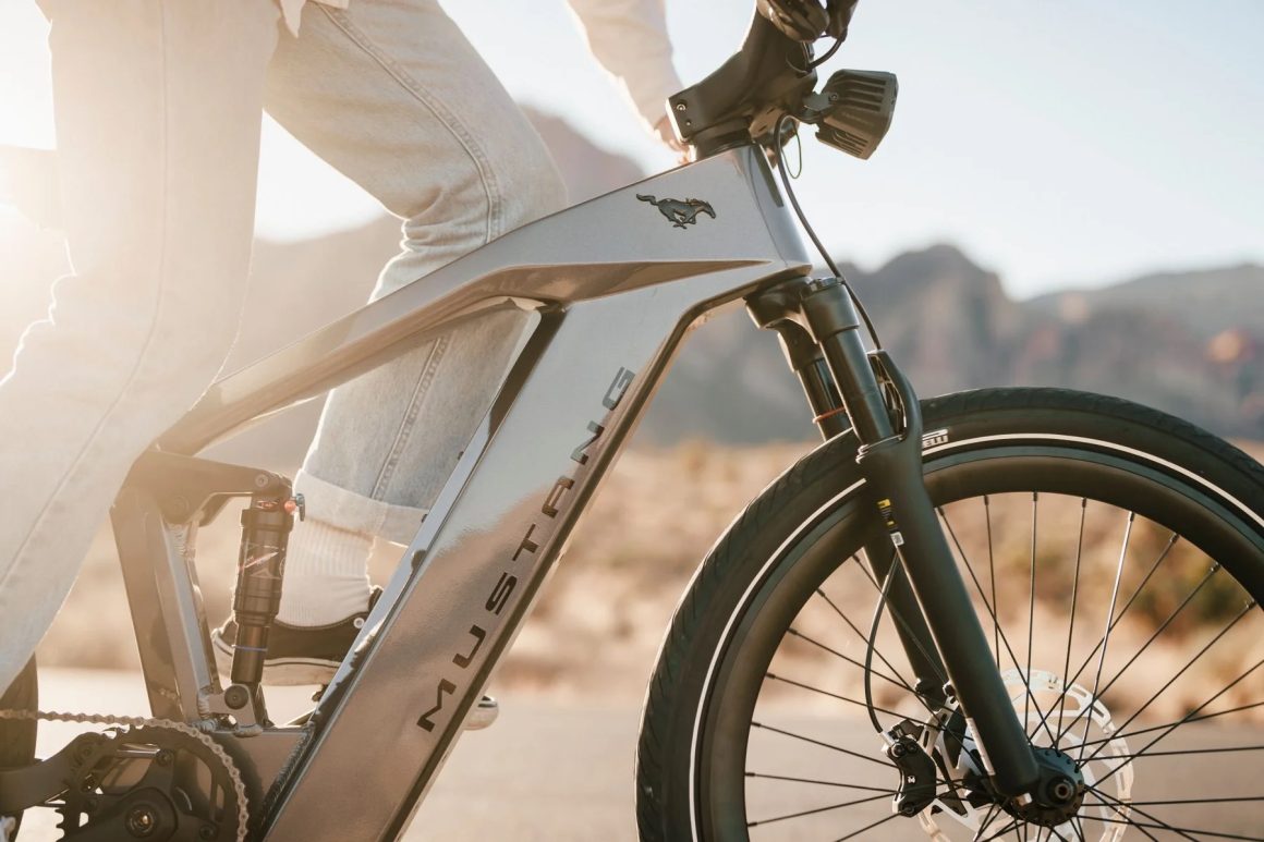 Nouveau vélo électrique inspiré de la mustang