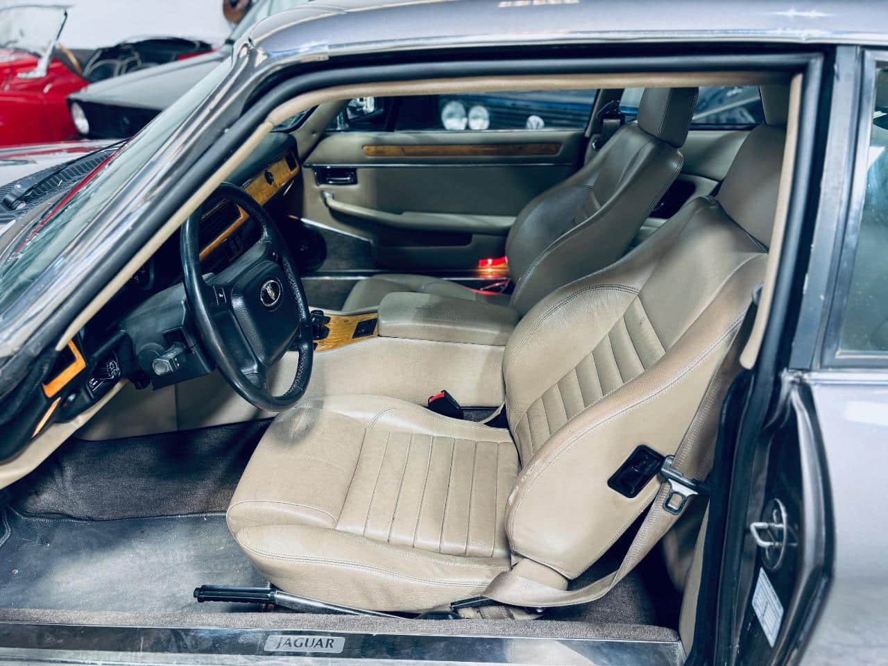 JAGUAR XJS 3.6 bva - 1991 intérieur Volant
