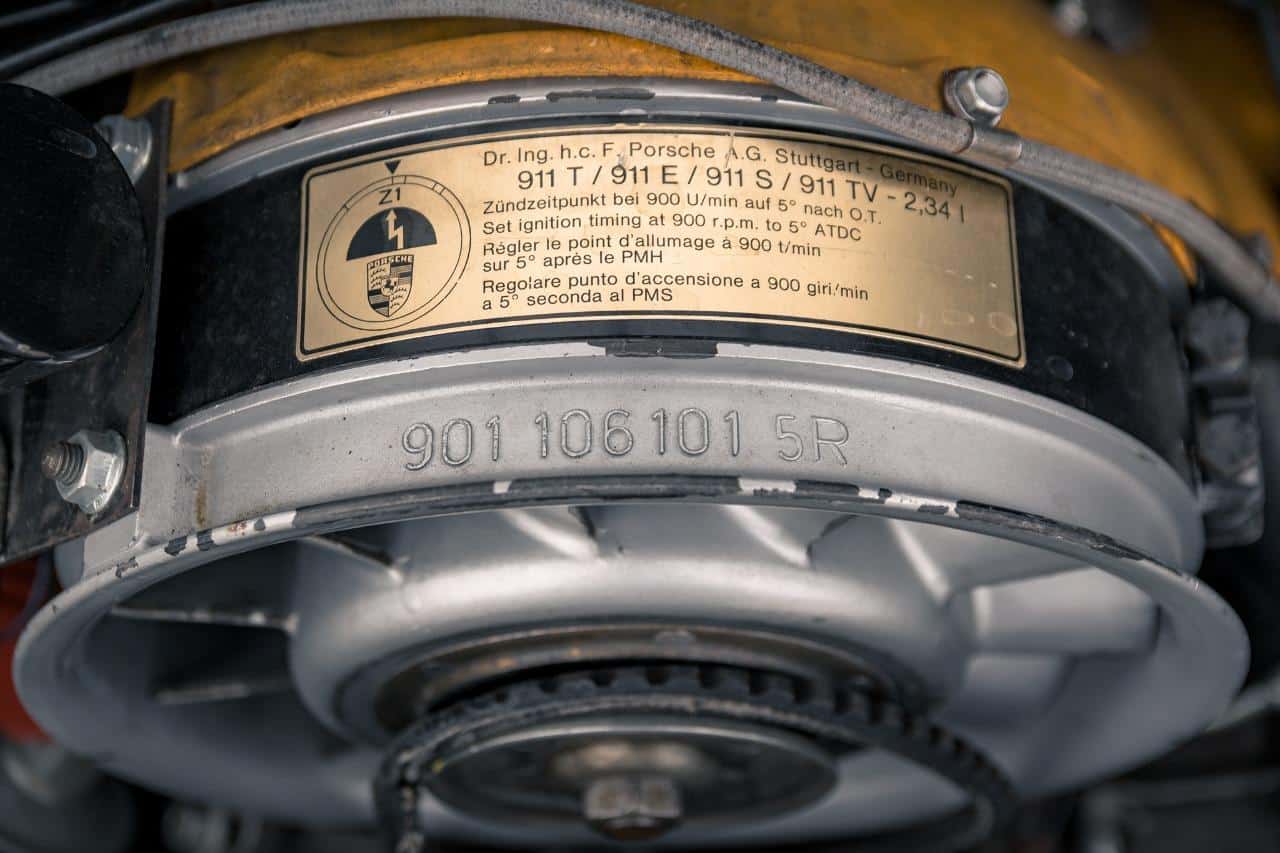 PORSCHE 911 2.4T Targa - 1972 moteur