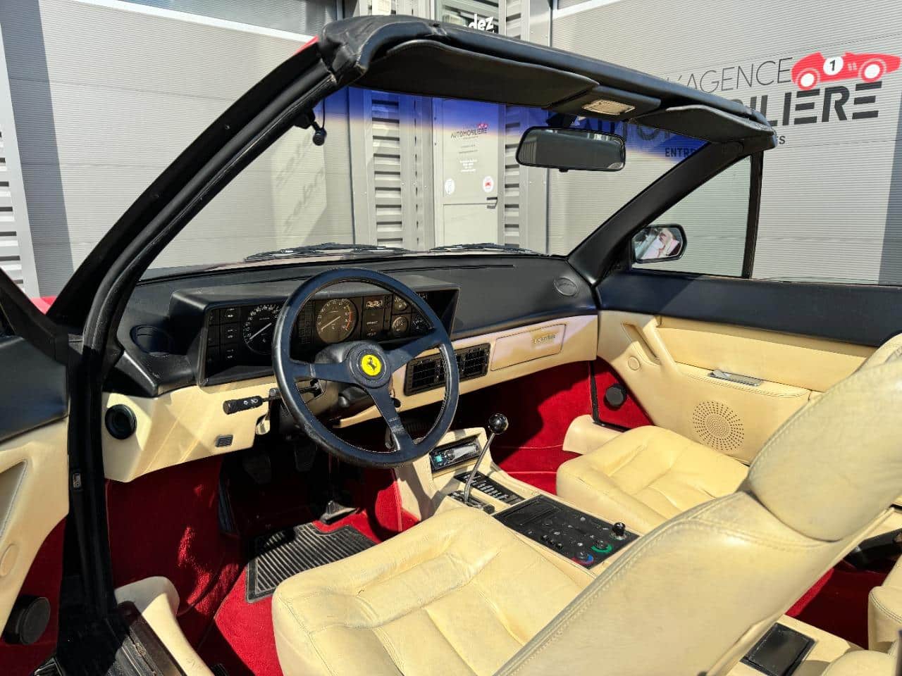 FERRARI Mondial Cabriolet 3.0 V8 - 1985 vue volant