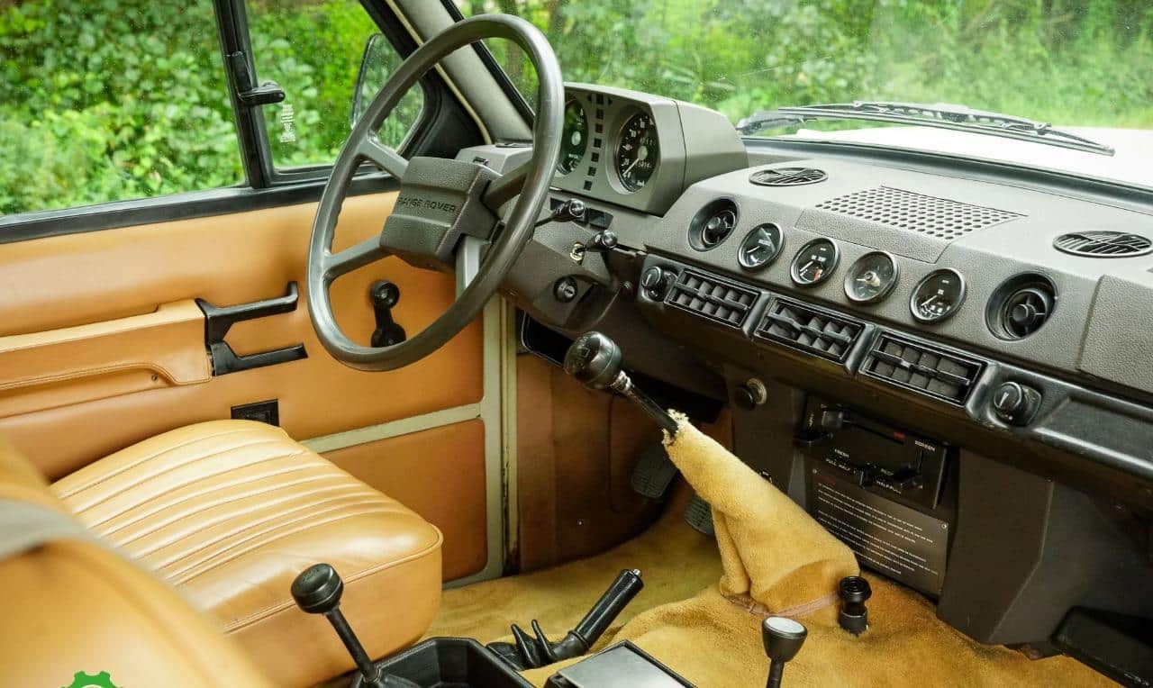 Range Rover V8 - 1981 vue intérieure