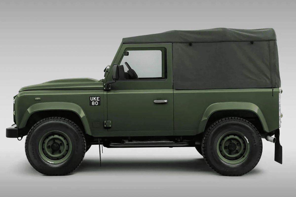 Defender Churchill Edition 2025 vu de profil