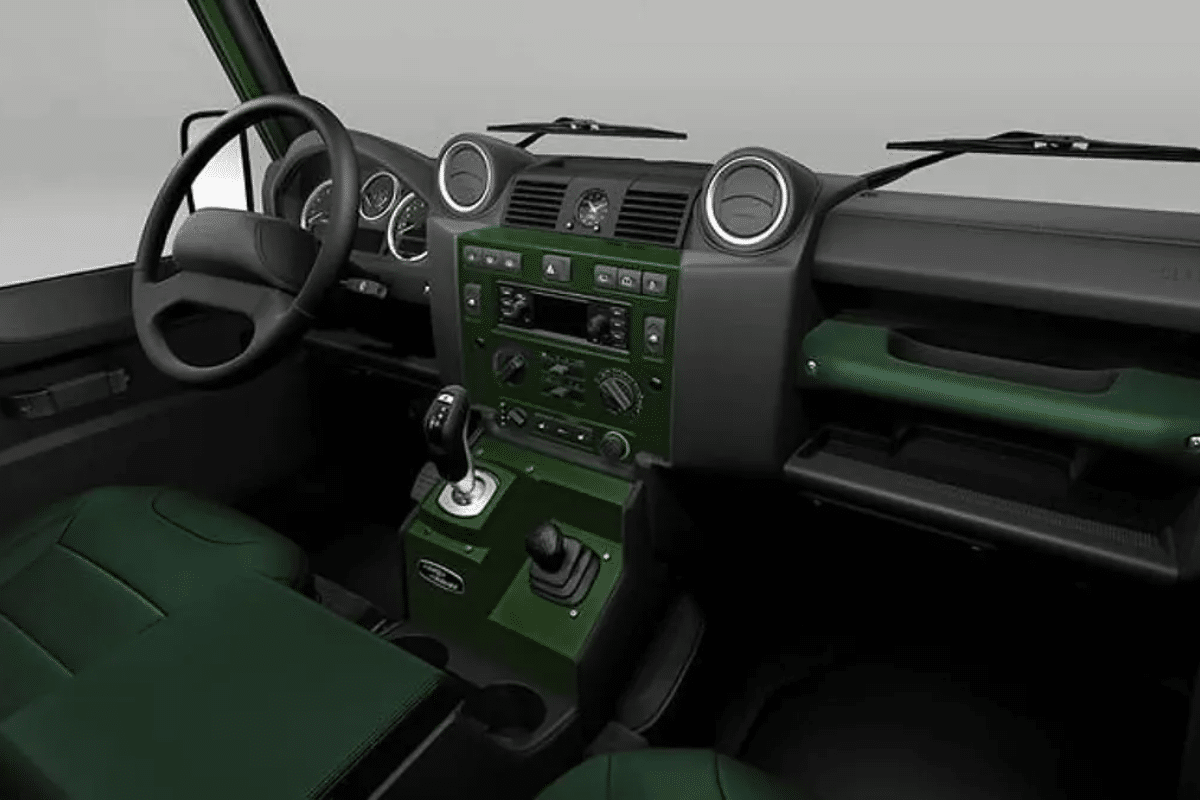Defender Churchill Edition 2025 design intérieur