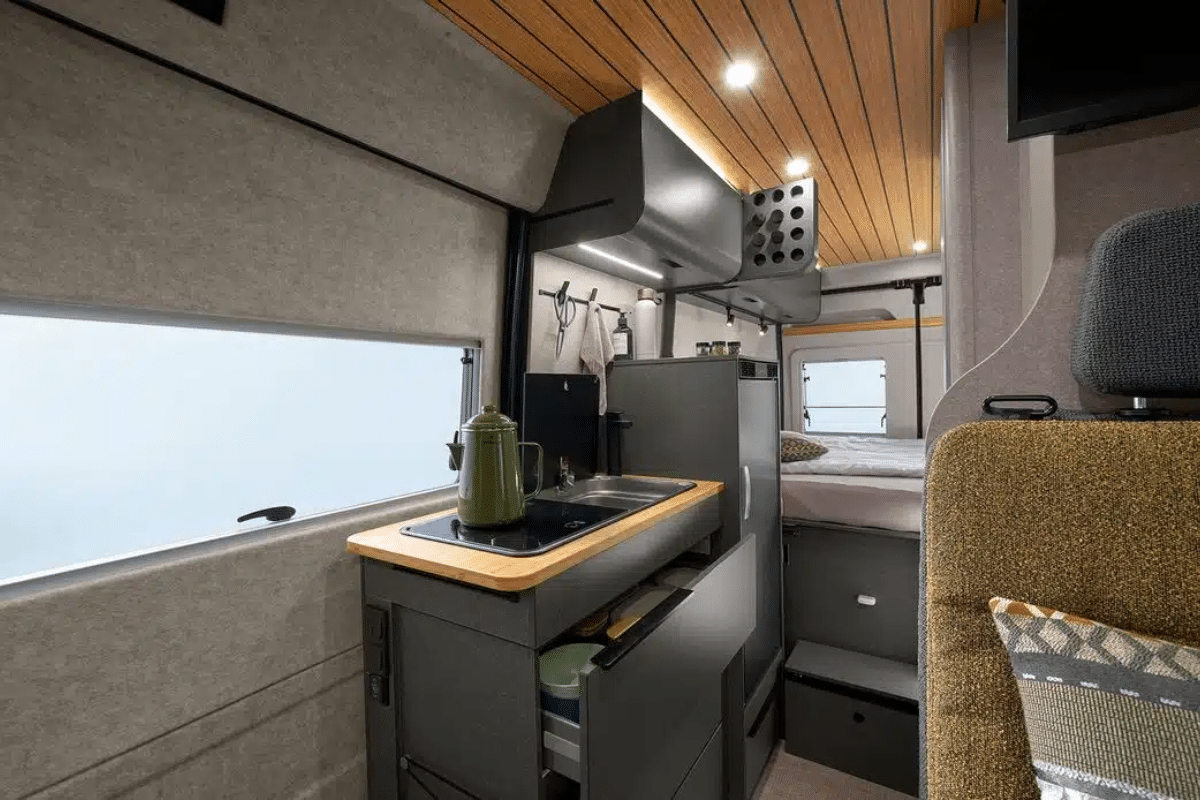 Hymer Redwood cuisine