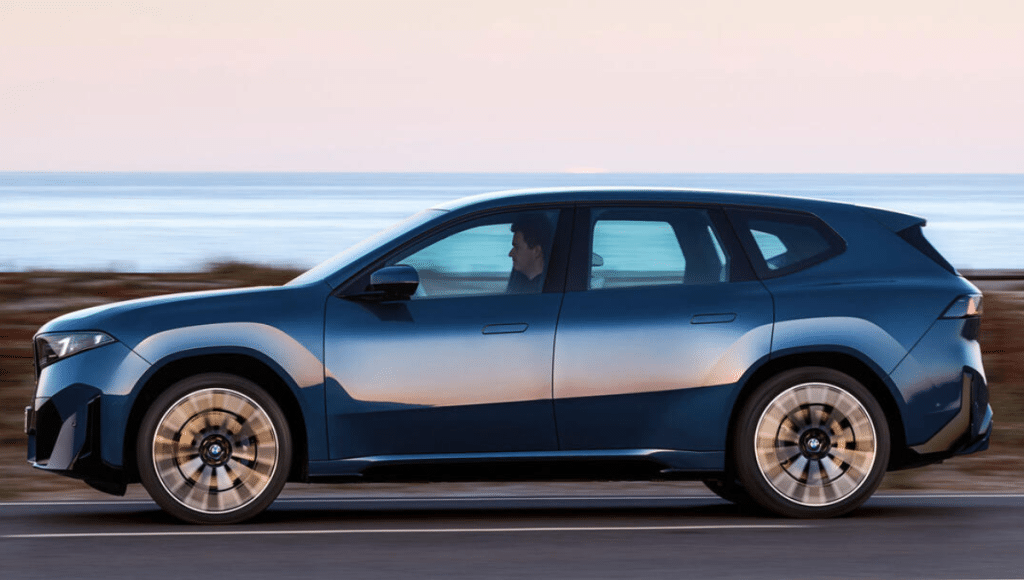 BMW - BMW iX3 - Vue latérale