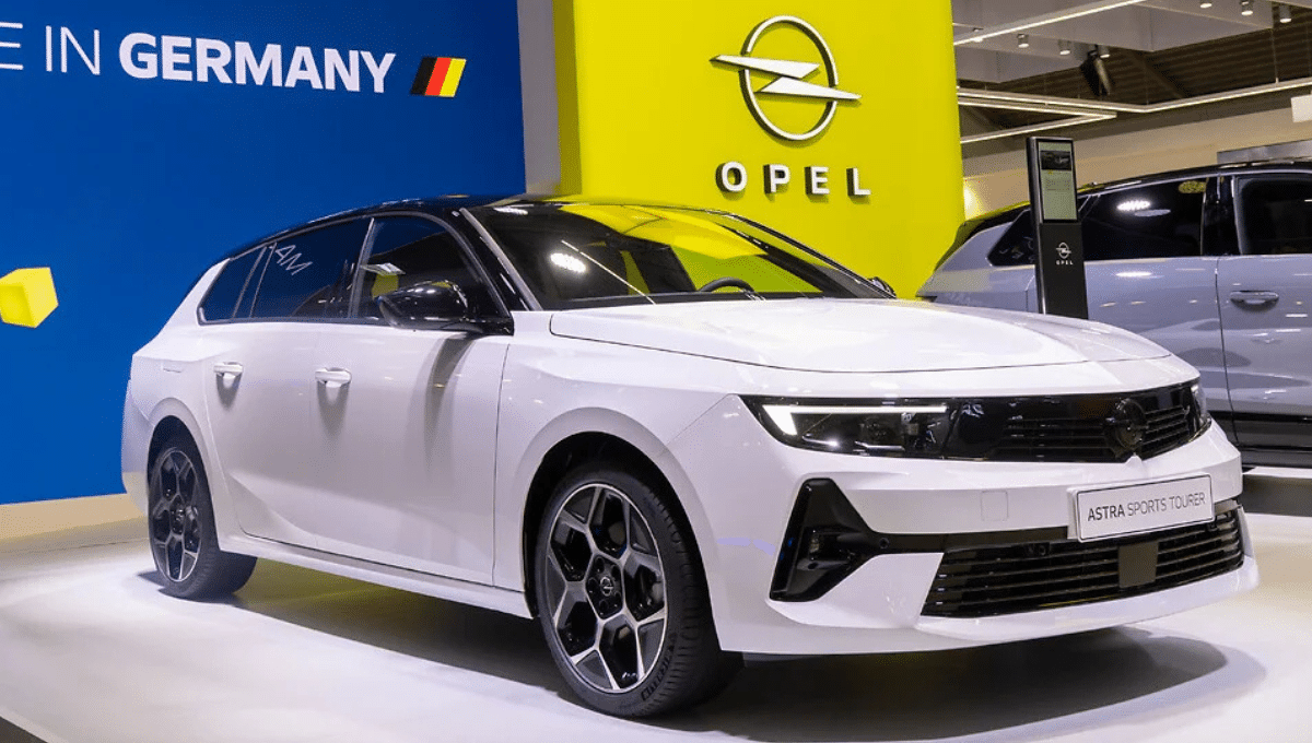 Opel - Opel Astra Sports Tourer Hybrid
