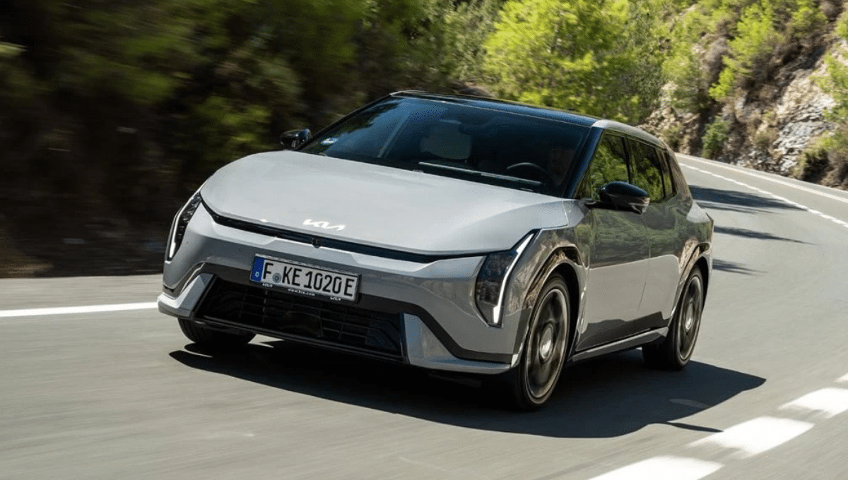 Kia - Kia EV4