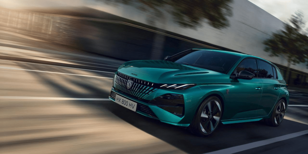 Nouveau prix, équipements cachés, autonomie : ce qu’il faut savoir sur la Peugeot e-308