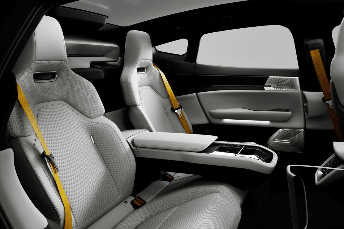 Polestar 5 habitacle