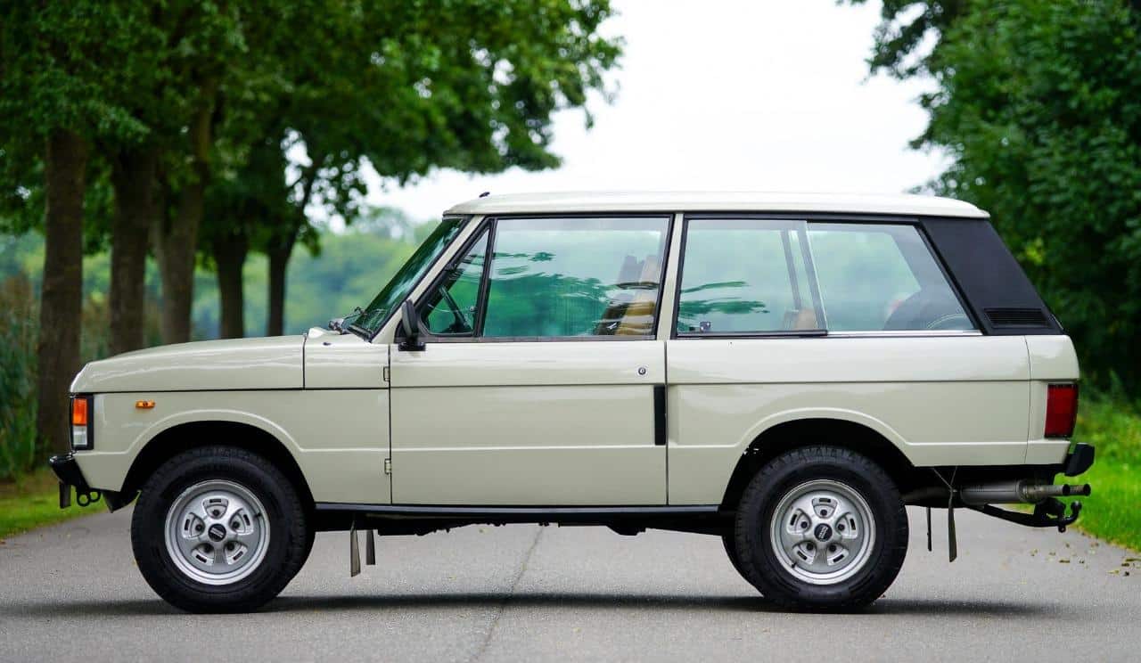Range Rover V8 - 1981 vue latérale