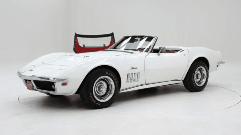 V8 neuf, hardtop d’origine et boîte manuelle : cette Corvette C3 de 1969 est à vendre