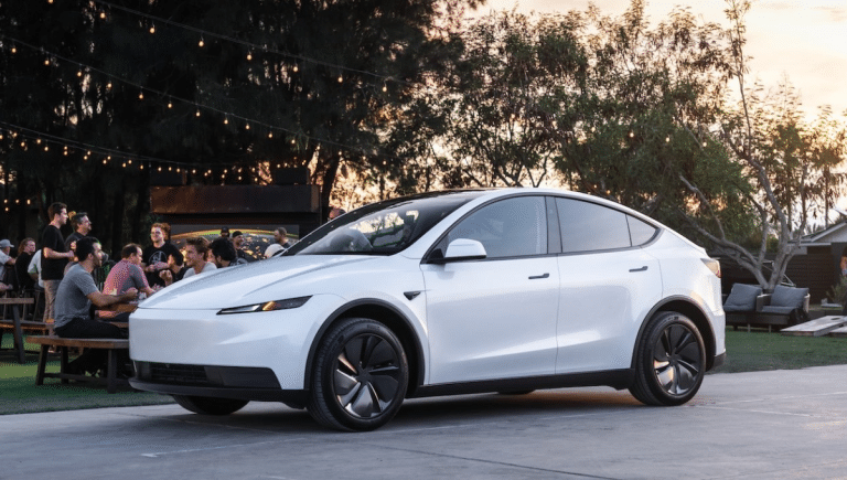 Le Tesla Model Y le moins cher débarque en France : voici son prix