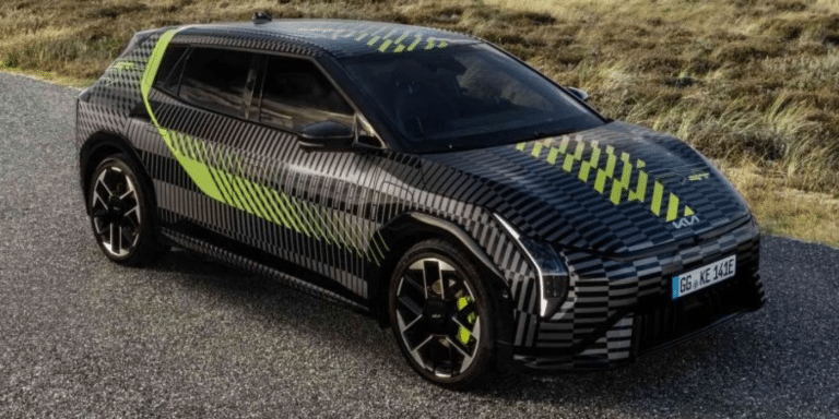 Kia EV4 GT (2026) : voici la compacte électrique coréenne qui vise directement Audi et BMW