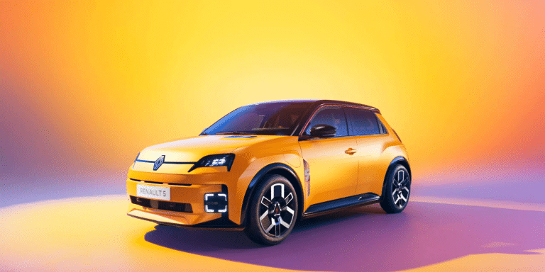 La Renault 5 E-Tech bientôt en essence ? Voici la réponse