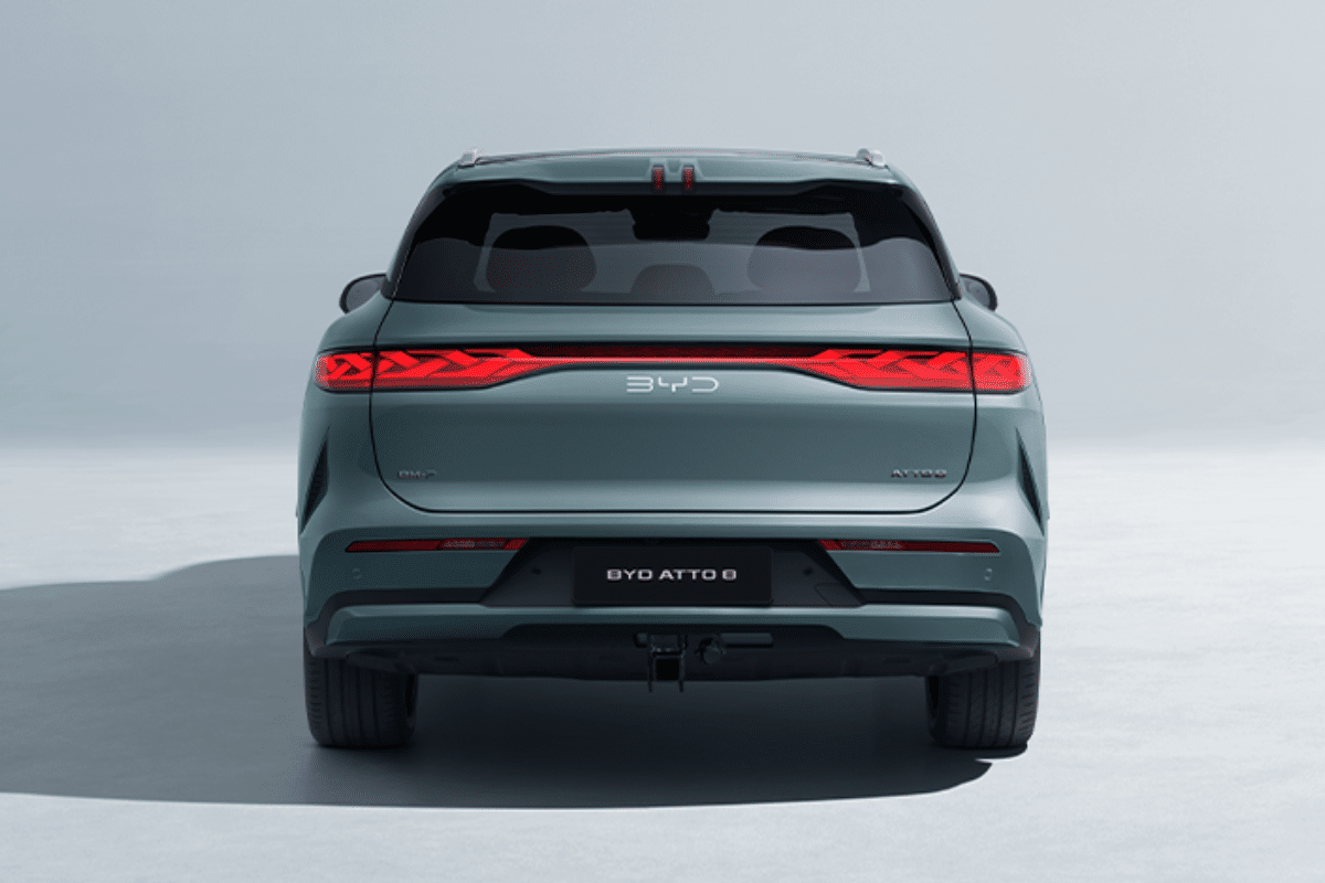 BYD Atto 8 vue arrière