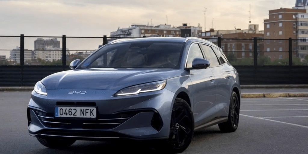 Voici la familiale hybride qui ridiculise les SUV : jusqu’à 100 km en électrique pour moins de 35 000 €