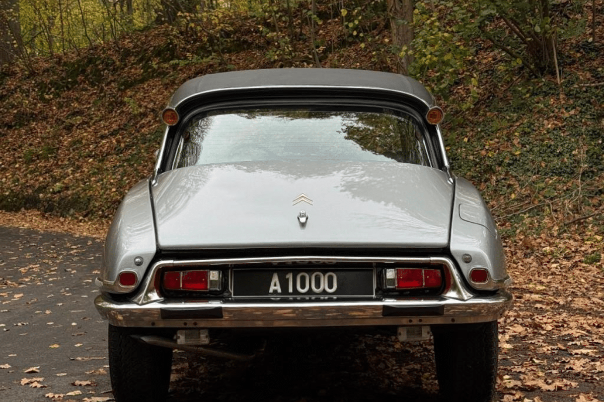 CITROEN DS 20 Pallas - 1974 vue de derrière