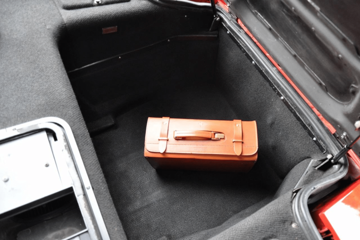 FERRARI 348 TS - 1990 vue du coffre