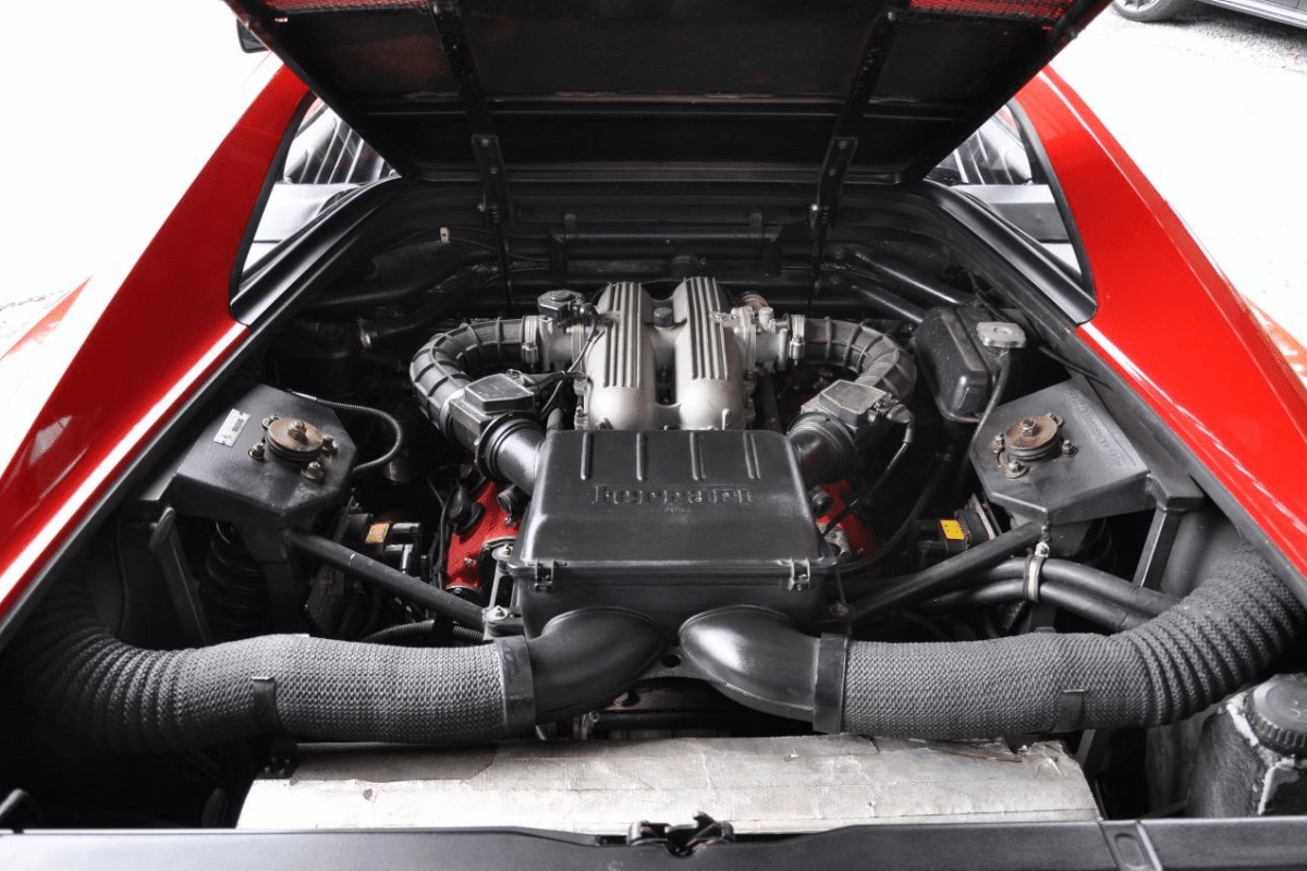 FERRARI 348 TS - 1990 vue du moteur